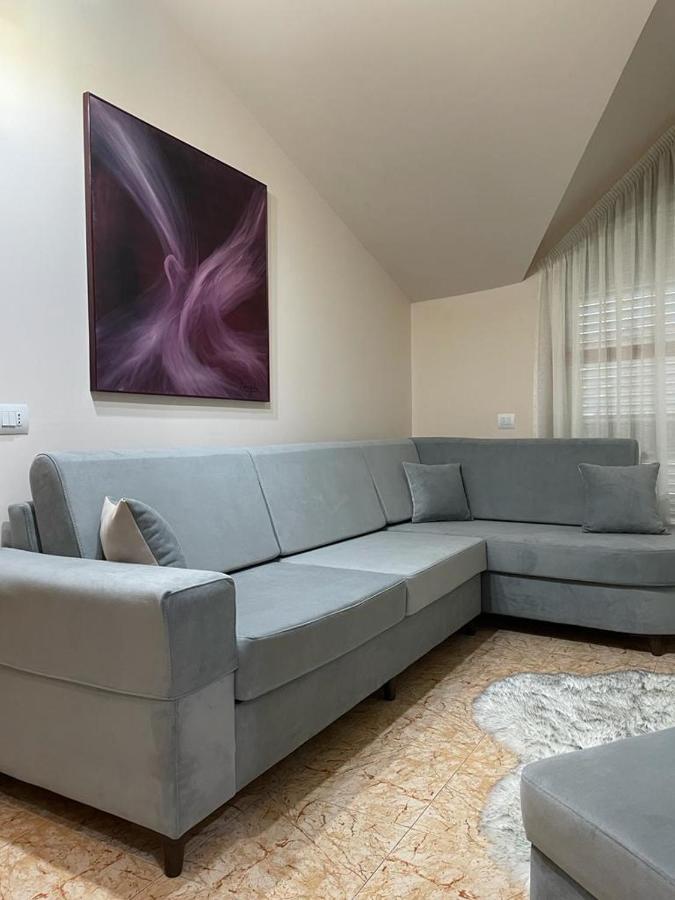 Maison Centre Shkoder Luaran gambar